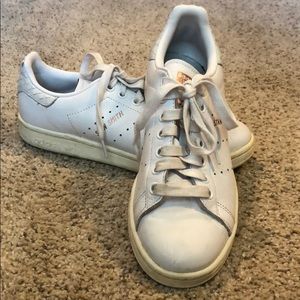 LIGHTLY WORN adidas stan smith